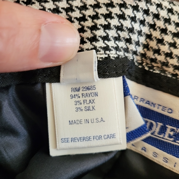 Pendelton Classic Houndstooth Pencil Skirt - Picture 7 of 7